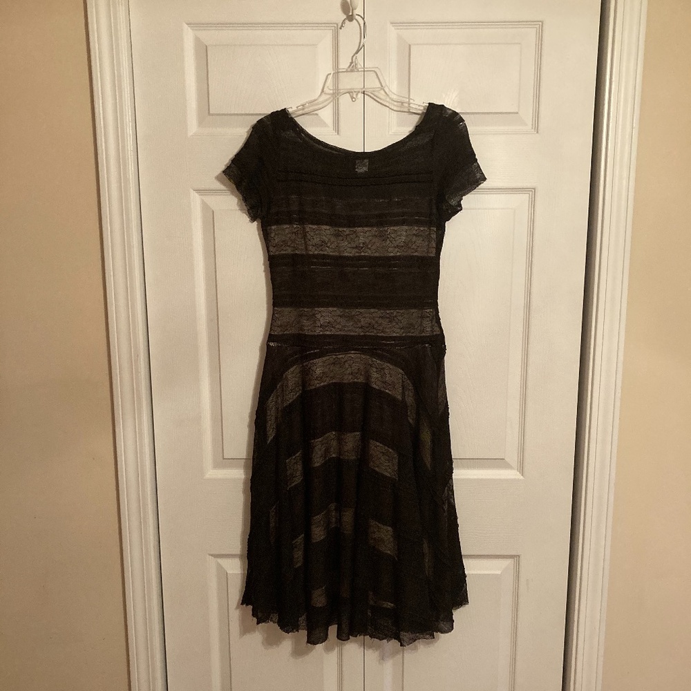 Black Lace Dress - Picture 2 of 6
